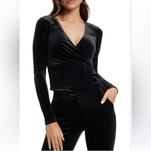 Good American Velvet Wrap Top Black V-Neck NEW Size (2) Medium Long Sleeves - Picture 1 of 9